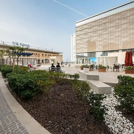 Pure Luxury With Pool Apartman