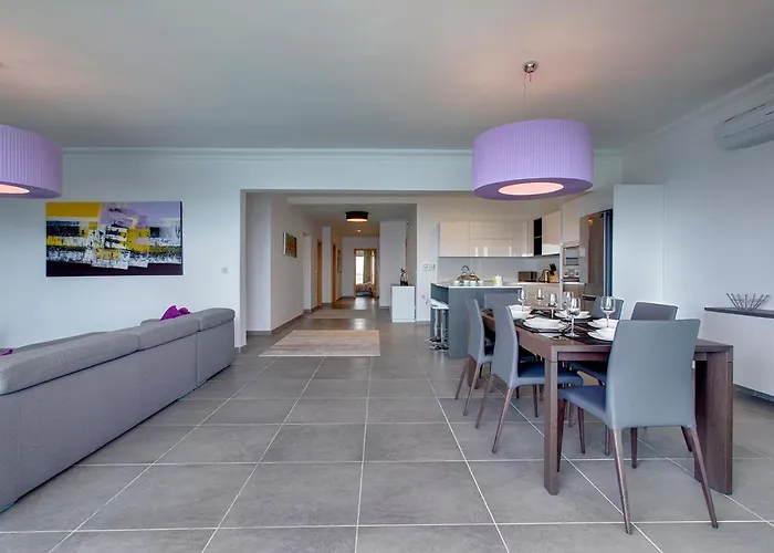 Pure Luxury With Pool * Sliema