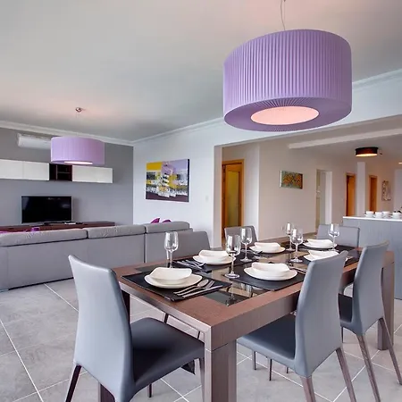 Pure Luxury With Pool Sliema
