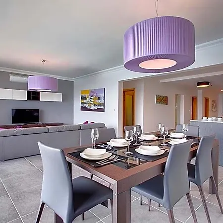Lägenhet Pure Luxury With Pool Sliema