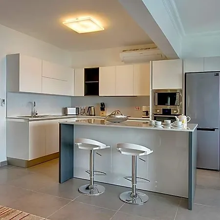 Pure Luxury With Pool * Sliema