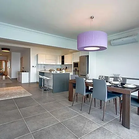 Pure Luxury With Pool Apartman *