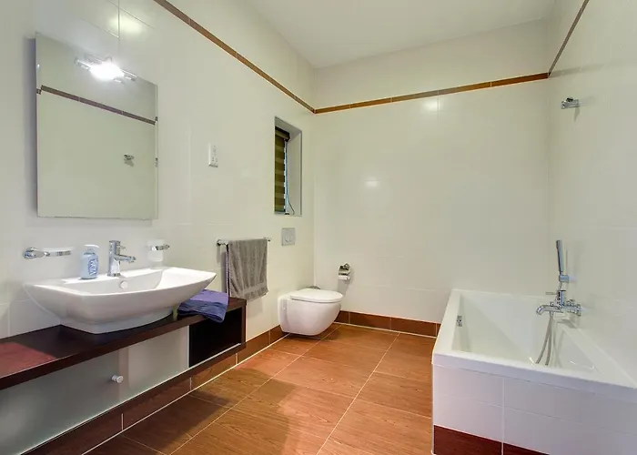 Pure Luxury With Pool Apartment Sliema