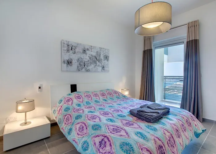 Pure Luxury With Pool Apartment *