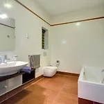 Pure Luxury With Pool דירה סליאמה