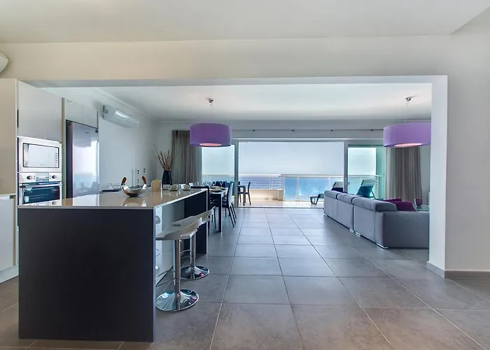 דירה Pure Luxury With Pool סליאמה